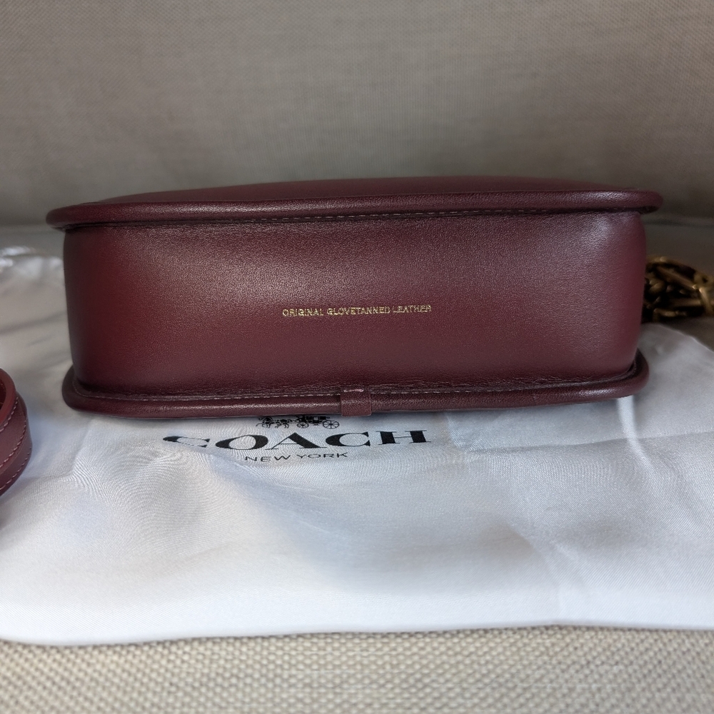 Coach swinger bag in wine with chain strap - Picture 3 of 11